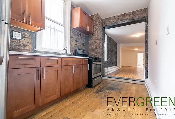 1st image of 138 Manhattan Ave APT 2A