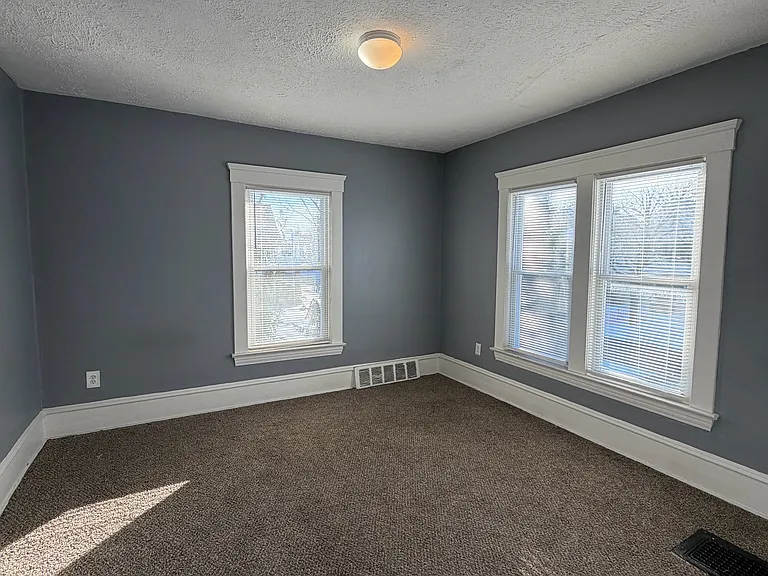 15307 Holmes Ave — Photo 14