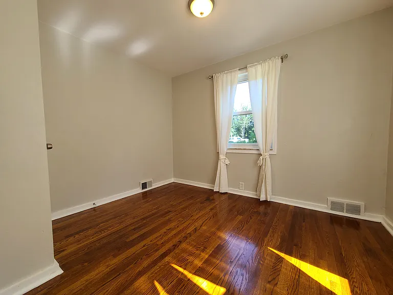 4721 Wildwood Sample Rd — Photo 10