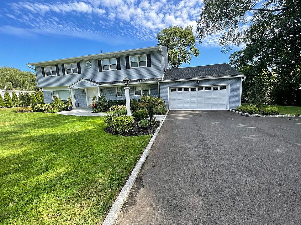 1st image of 55 Chestnut Dr