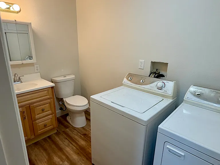 5250 Amy St #4 — Photo 9