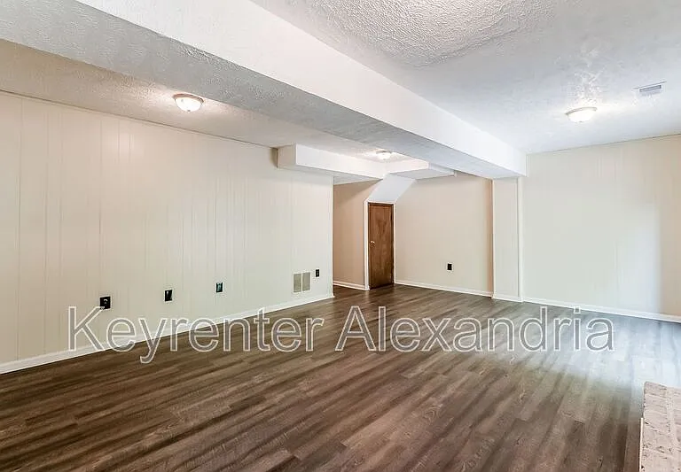 8239 Doctor Craik Ct — Photo 6