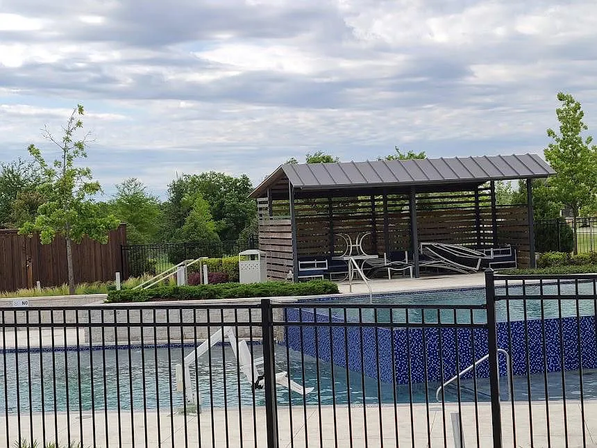 4 bed, 3135 sqft, $4,100 — Photo 4