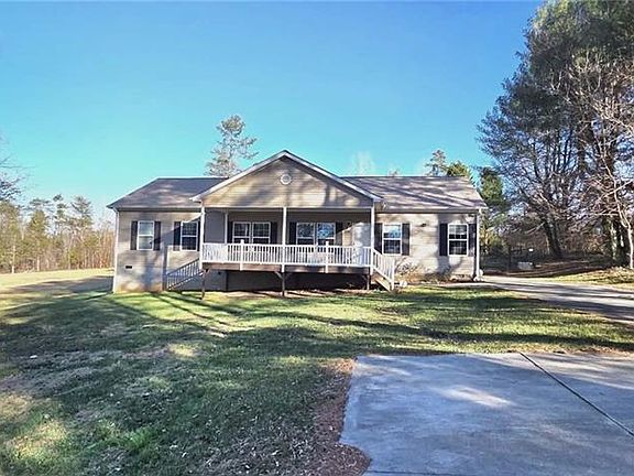 3rd image of 5080 Fox Hill Ln