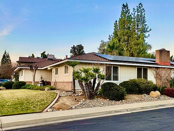 2nd image of 394 S Oak Dr