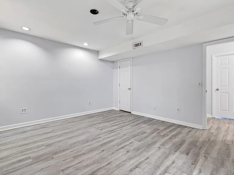 3212 Pagoda Trce — Photo 36