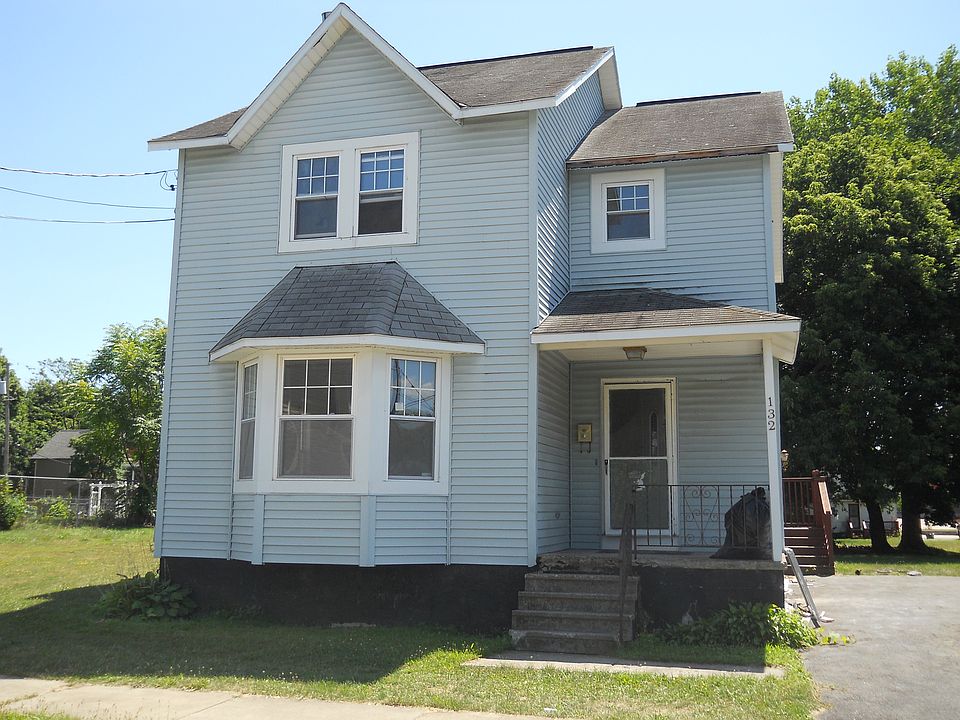 1st image of 132 Rose Ave