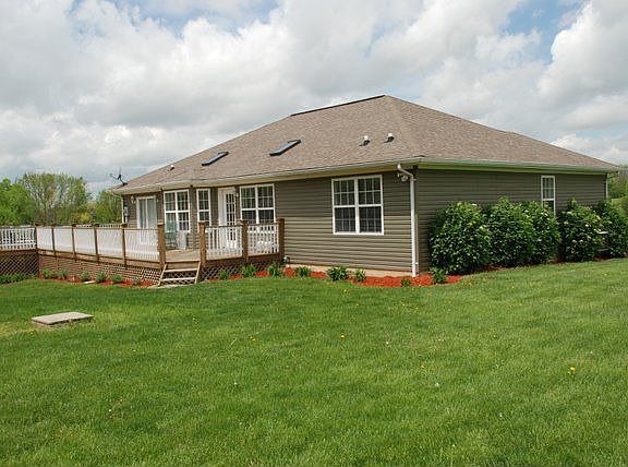 3rd image of 3546 Island Trail Dr