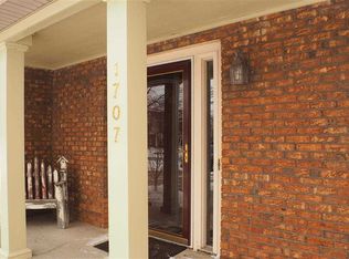 1707 Timberlake Trl, Fort Wayne, IN 46804