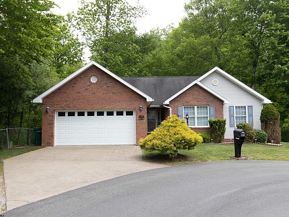 4th image of 107 Coventry Ct