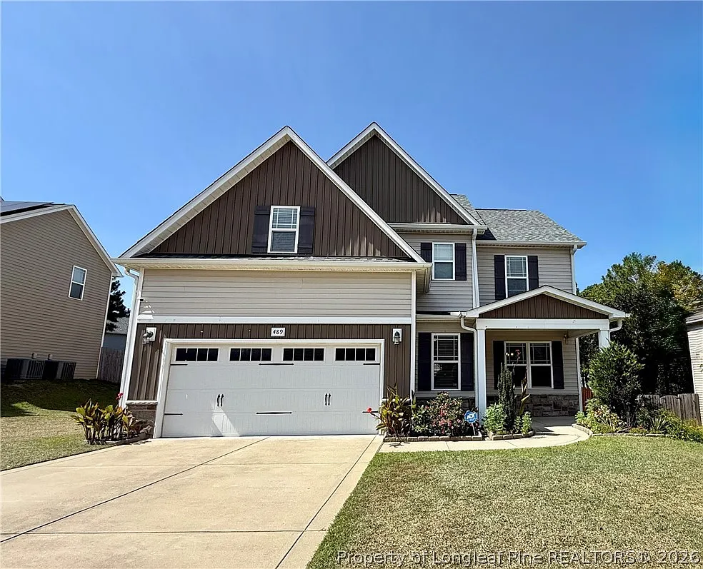 5 bed, 3.5 bath, 2970 sqft, $2,300 — Photo 1