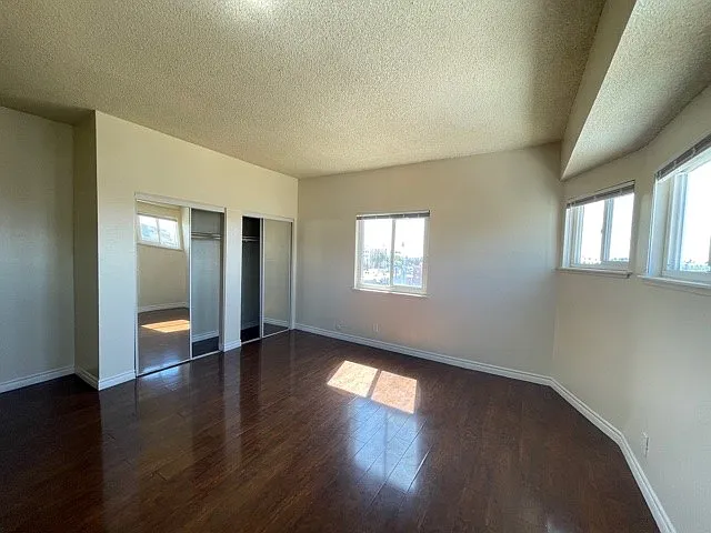 2600 W 8th Street — Photo 28