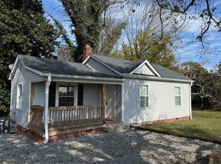 1610 E Main St, Graham, NC 27253