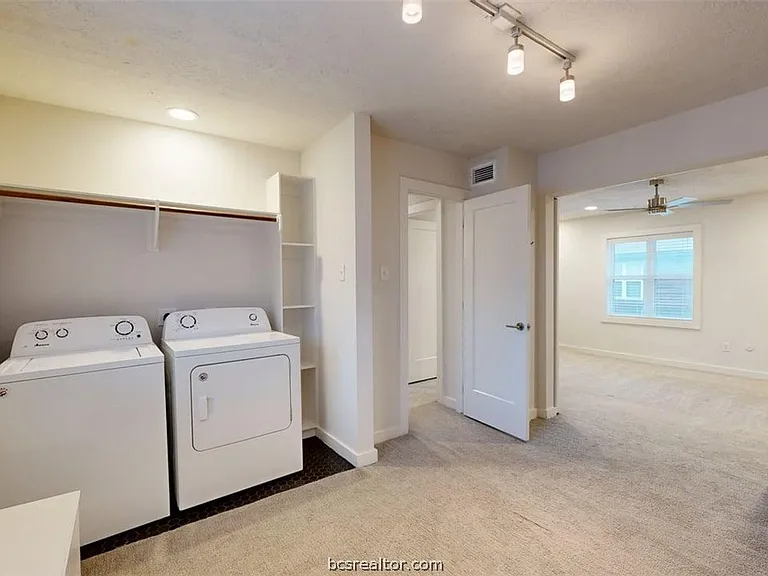 505 Boyett St #D1 — Photo 16
