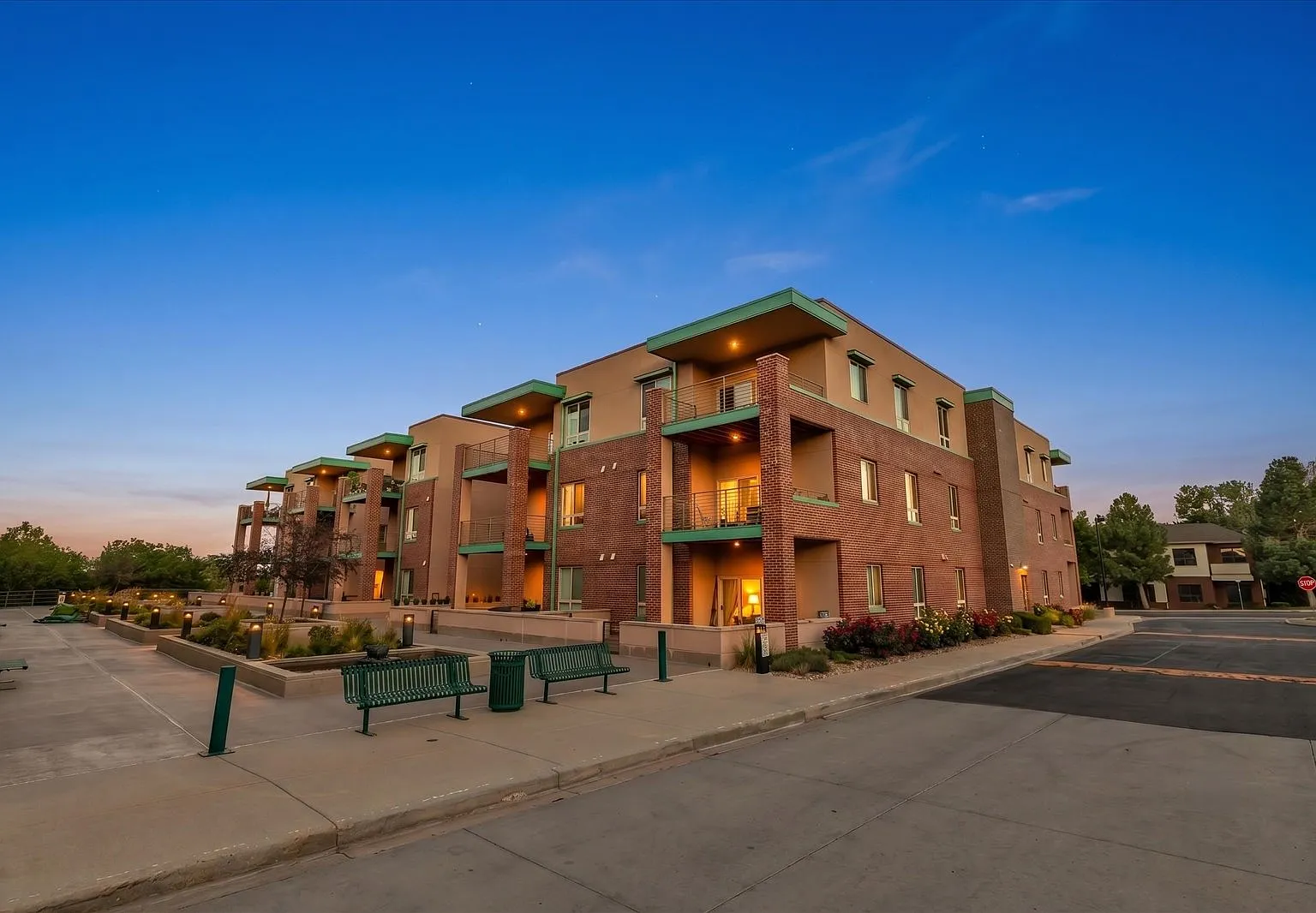 2 bed, 1232 sqft, $2,750 — Photo 1