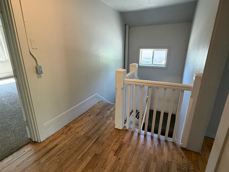 813 W Clay Ave #B — Photo 9