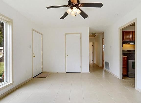 5th image of 184 Valentine Dr