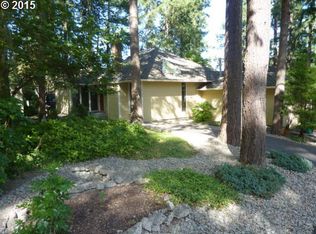 15193 SW Trillium Ln, Beaverton, OR 97007