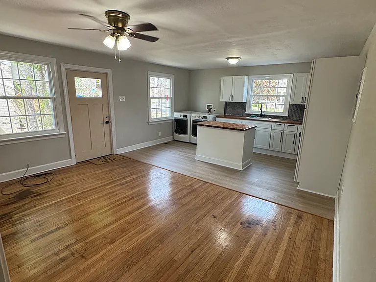 307 Broad St W #B — Photo 10