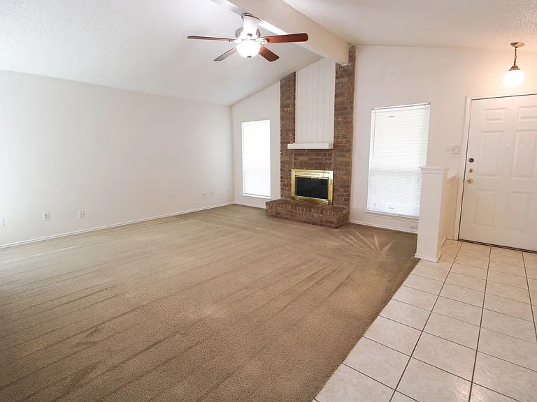 6214 Ridge Glade St — Photo 3