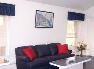 69 Harvey St APT 3, Cambridge, MA 02140