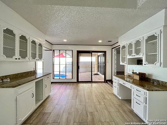 3rd image of 5806 Winterhaven Dr