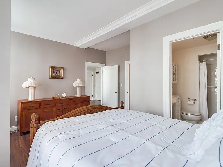 702 Ash St #301 — Photo 6