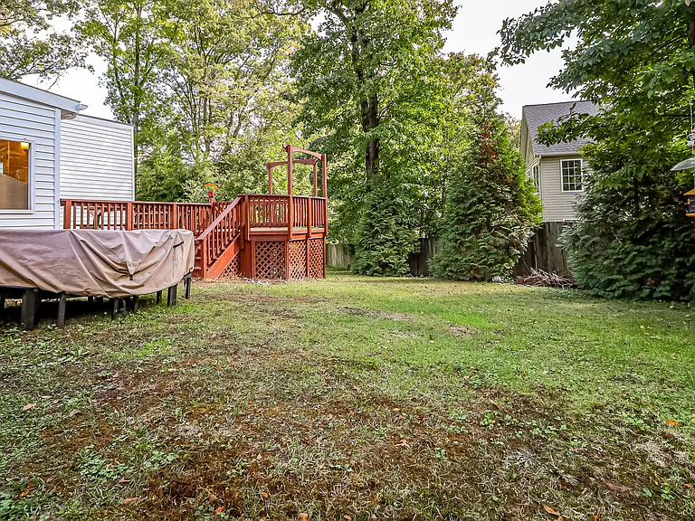 8113 Carlyle Pl — Photo 39