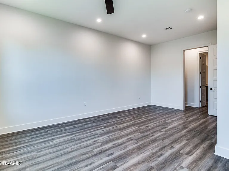 711 E Main St #600 — Photo 9