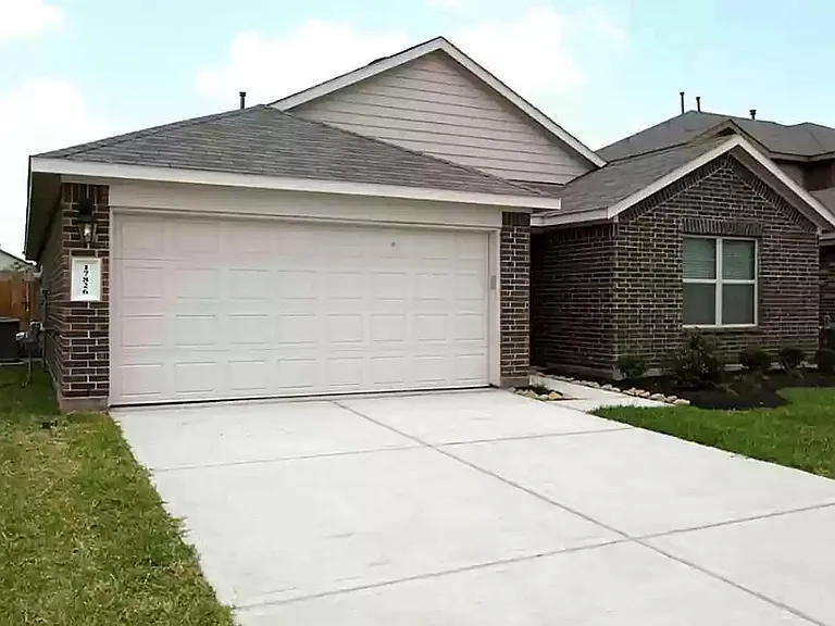 17826 Auburn Heights Trl — Photo 2