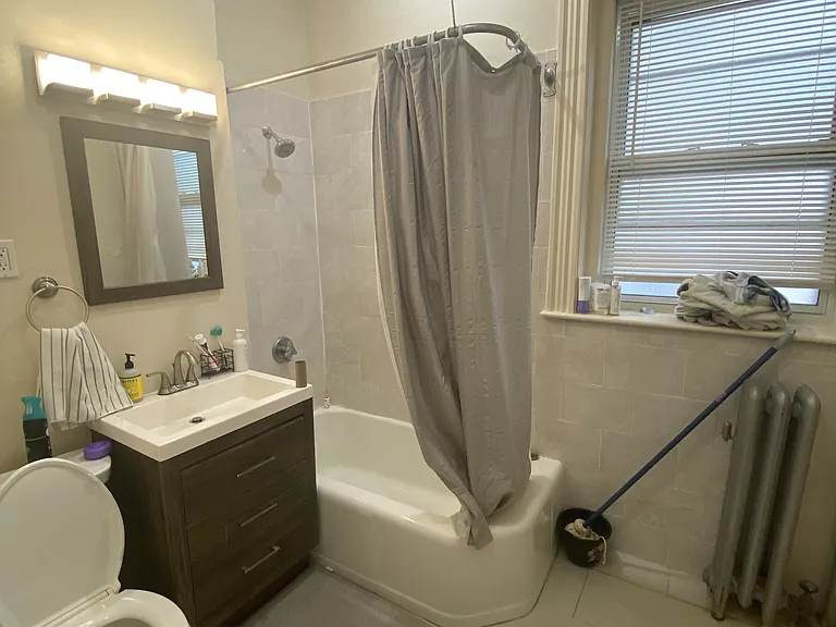 23 Euston St #2 — Photo 7