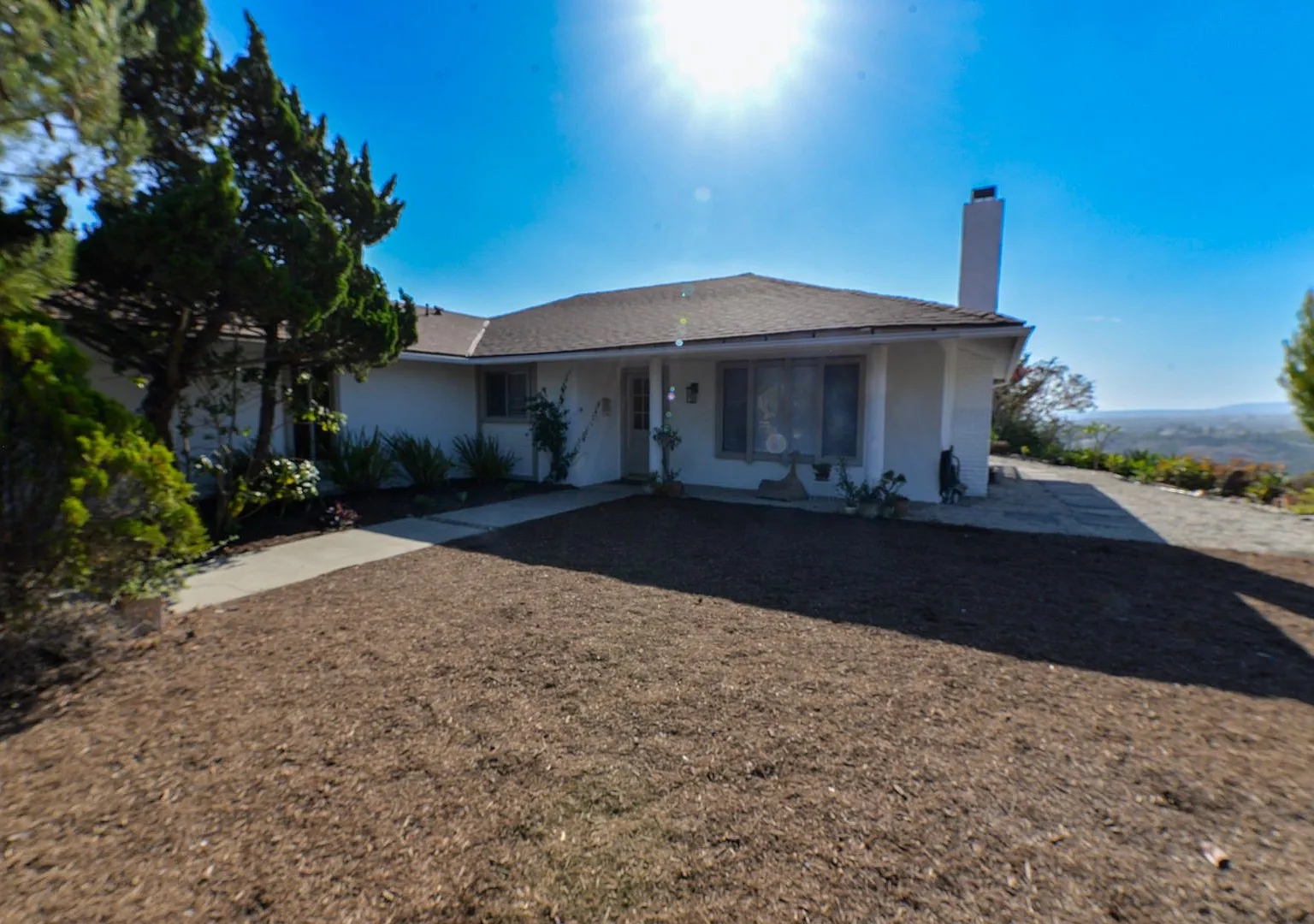 Coastal Elegance from Remodeled 3 Bedroom home with amazing Ocean Views on Cul-de-sac street! — Photo 1