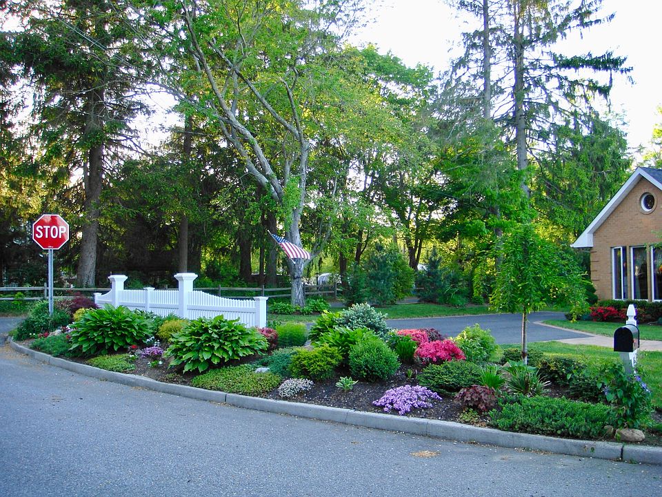 2nd image of 35 Shore Dr