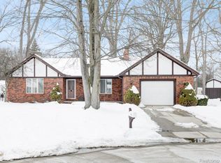 1842 Drawbridge Ct, Marysville, MI