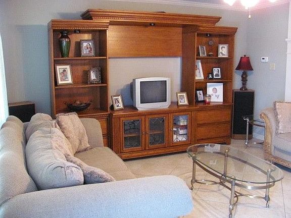 5th image of 446 Vieux Carre APT 1