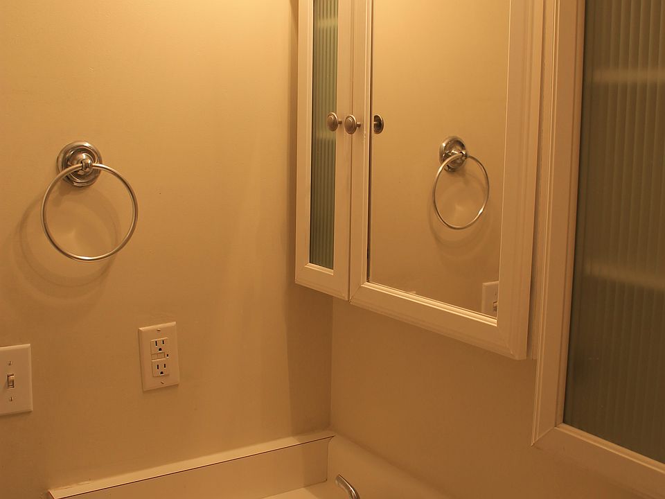 2nd image of 140 Lanier Dr #92