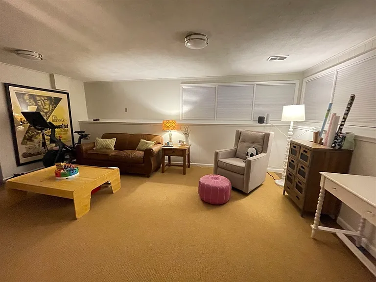178 Beethoven Ave #- — Photo 14