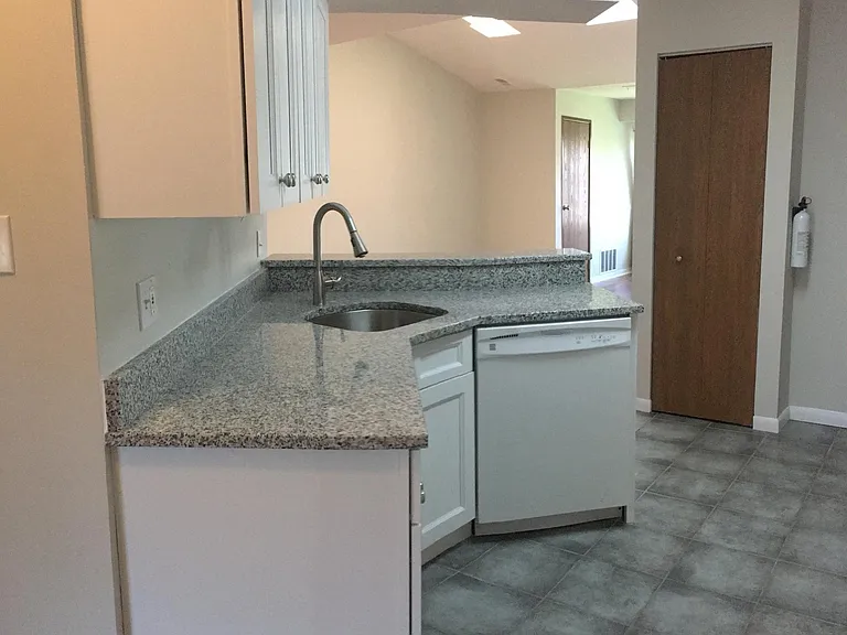 1374 E Wyndham Cir #202 — Photo 7