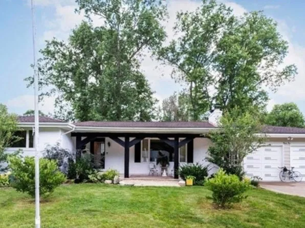 31 Lake Shore Dr, Youngstown, OH 44511