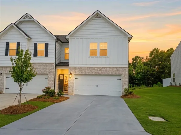 3202 Alana Ct, Opelika, AL 36804