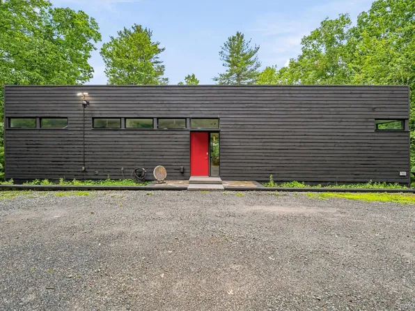 194 Mapes Road, Barryville, NY 12719
