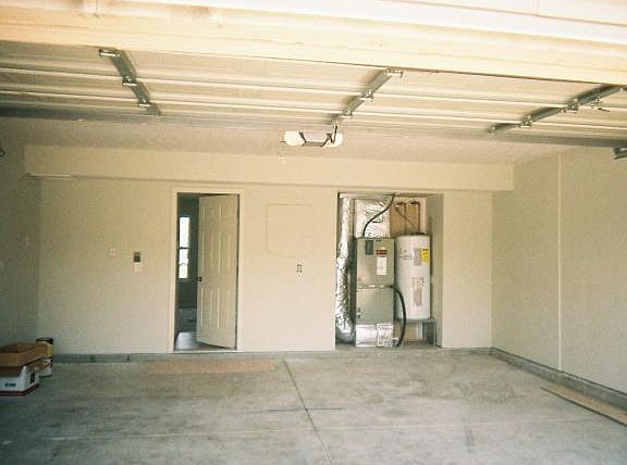 5th image of 7606 E Hidden Valley Ln