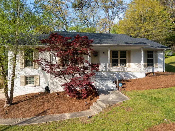 1324 W Navajo Dr, Alabaster, AL 35007