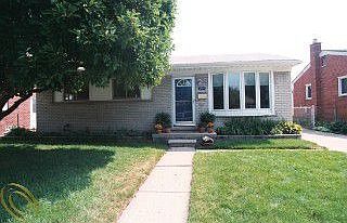 1st image of 28618 Hales St