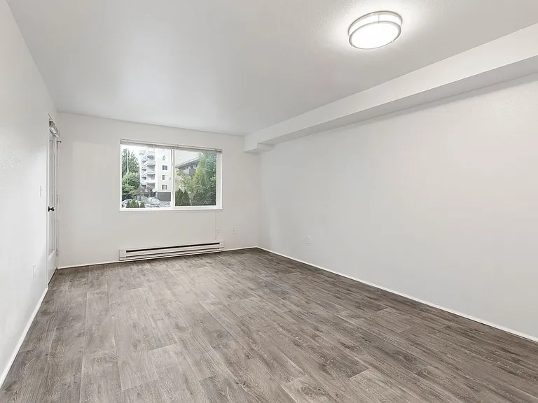 Hillcourt Apartments — Photo 21