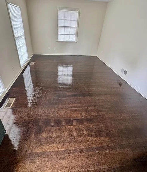 3909 Virginia Dr — Photo 2