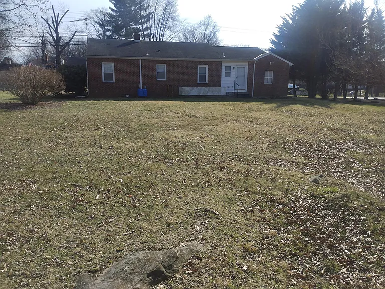 20434 Jefferson Blvd — Photo 11