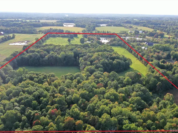 2660 N Summers Rd, Imlay City, MI 48444