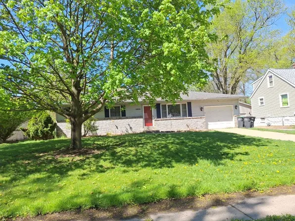 2970 Monnier St, Portage, IN 46368