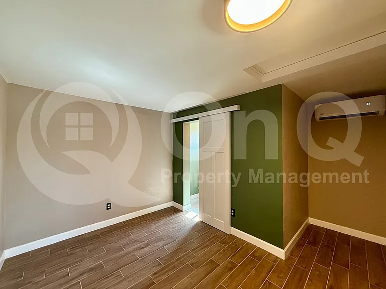 11319 E 5th Ave — Photo 8